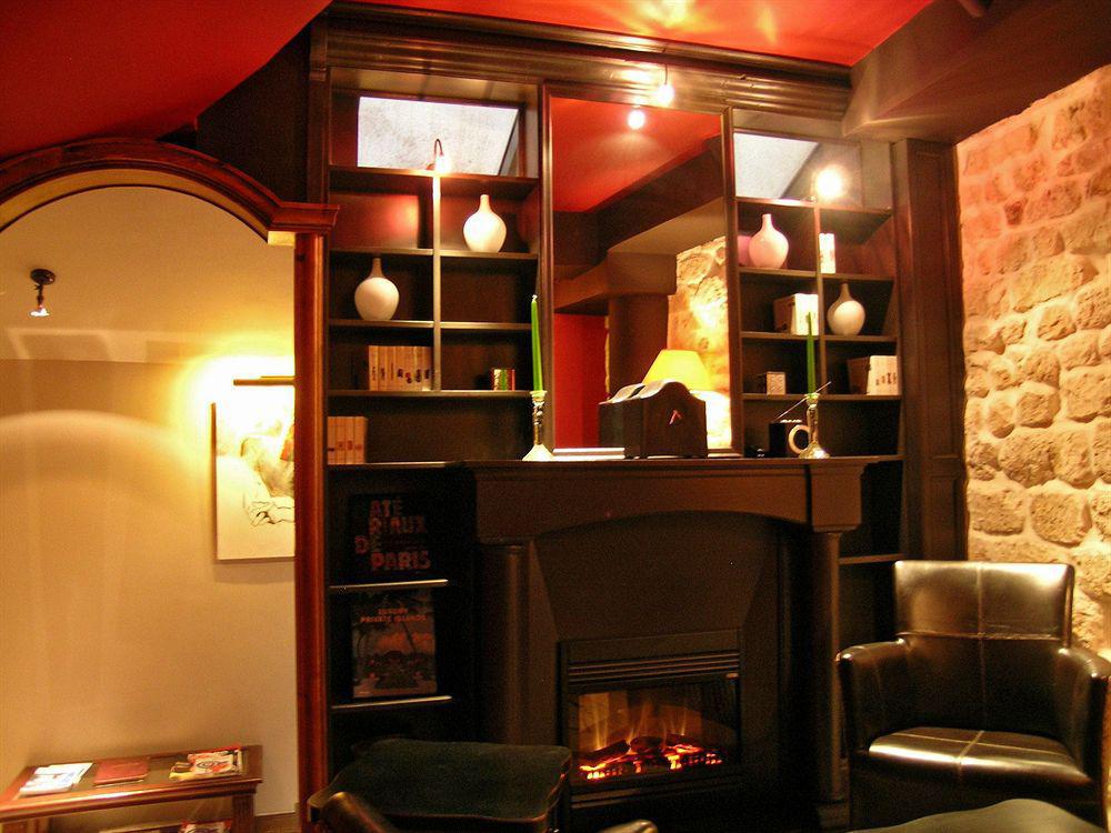 Prince De Conde Hotel